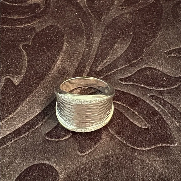 Silpada Textured Silver CZ Ring with Box Sz 8 - Picture 10 of 11